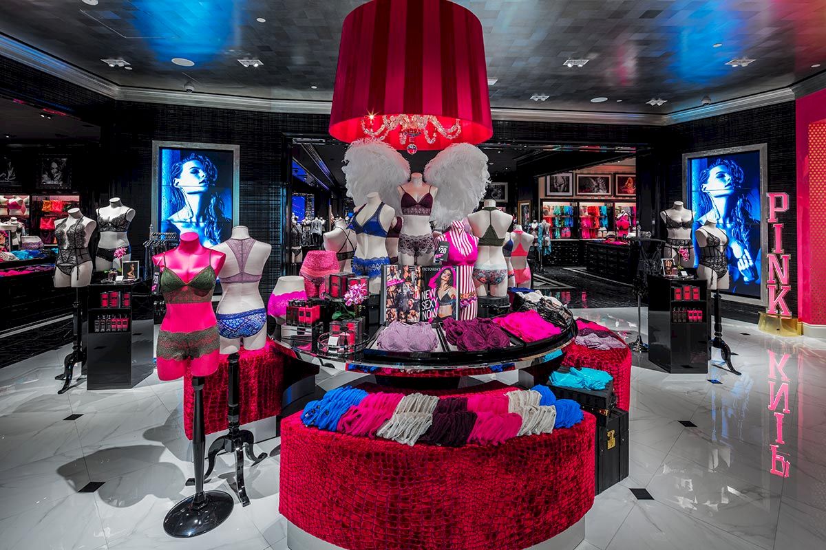 Victoria's Secret Oculus Mall photographed by Mark Steele Photography Inc